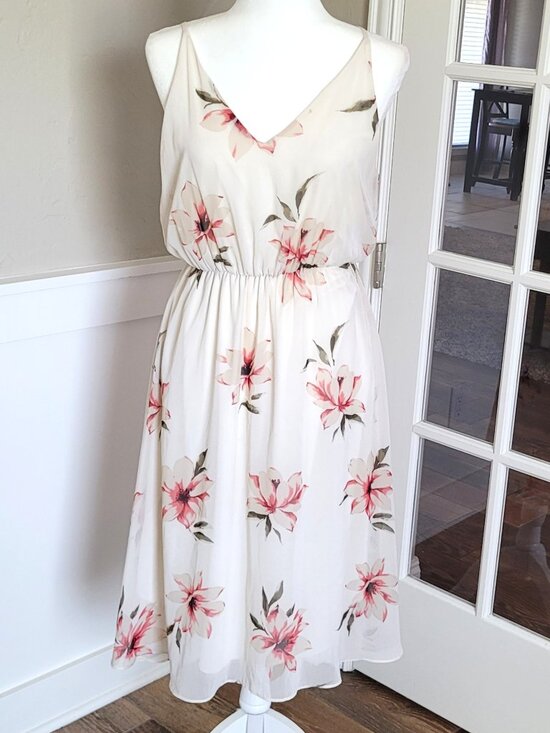 maitai Dresses & Skirts - Lily Flower Chiffon Dress